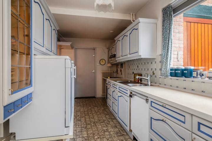 Photo 8 of Anna Maria van Schuurmanlaan 4