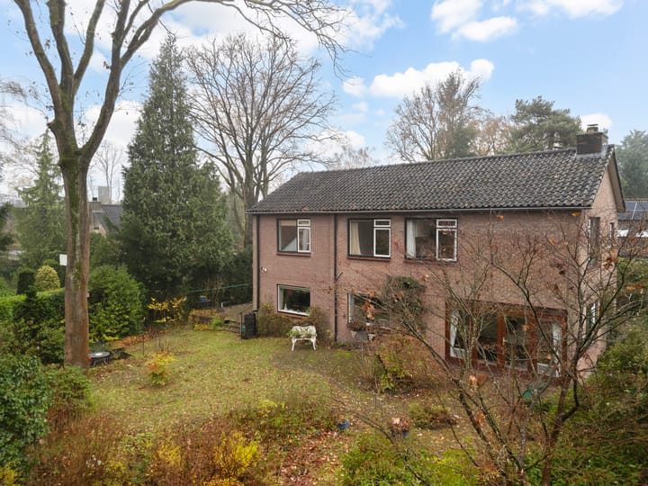 Photo 2 of Anna Maria van Schuurmanlaan 4