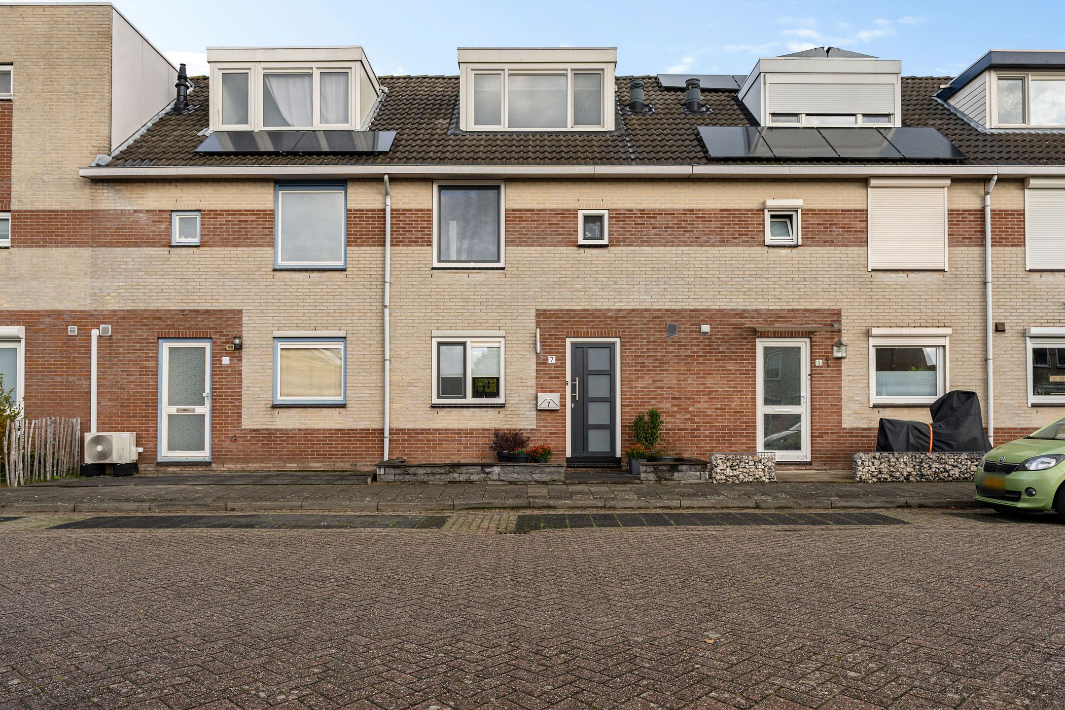 Buying a house in The Netherlands., Koolzaadhof 7