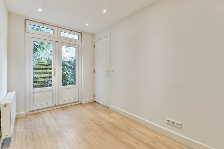 Foto 10 van Pieter van der Doesstraat 40-H