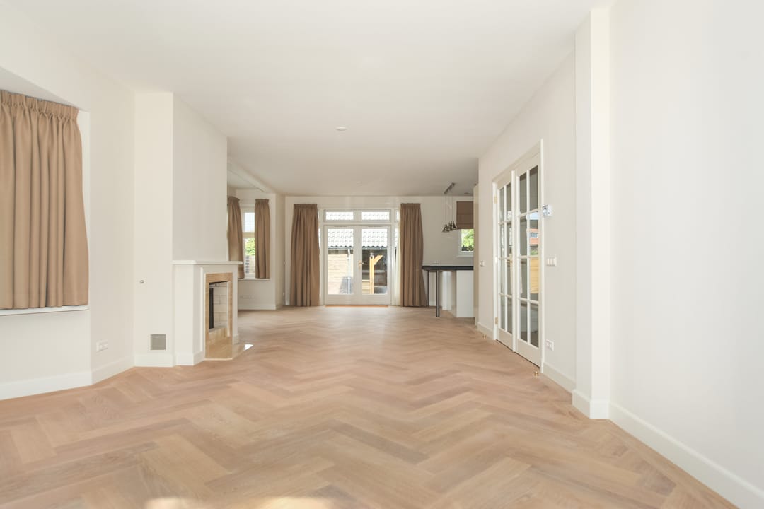 Photo 8 of Van Oldenbarneveltweg 9