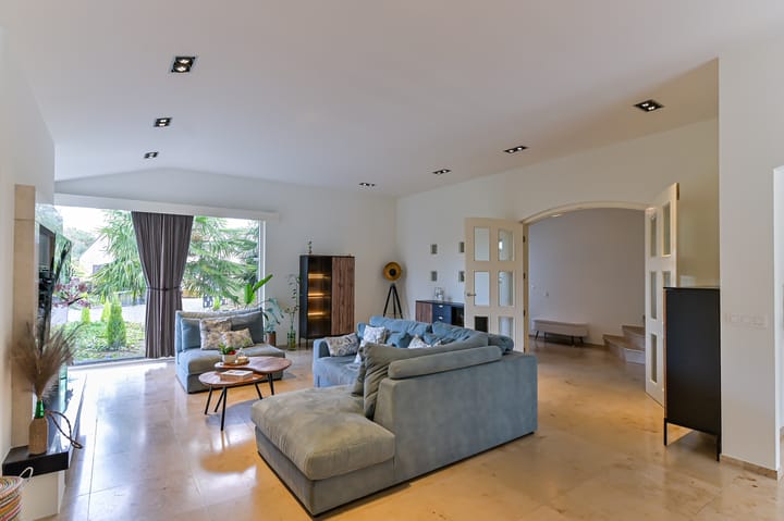 Foto 10 van Hoveniersstraat 4