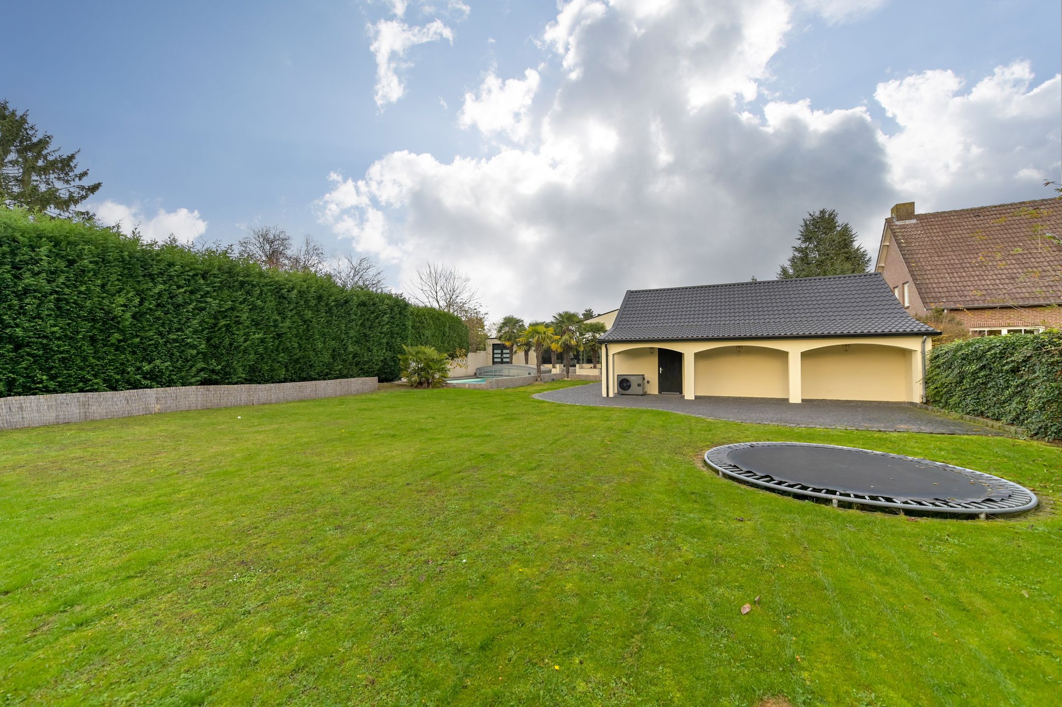 Foto 30 van Hoveniersstraat 4