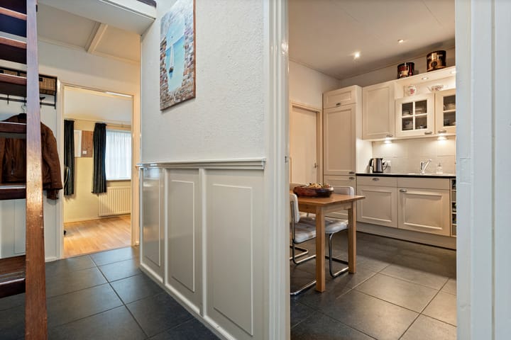 Foto 14 van Van Haeringenstraat 37