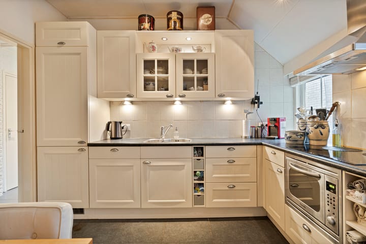 Foto 16 van Van Haeringenstraat 37