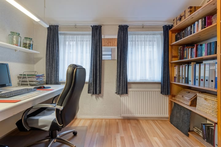 Foto 21 van Van Haeringenstraat 37