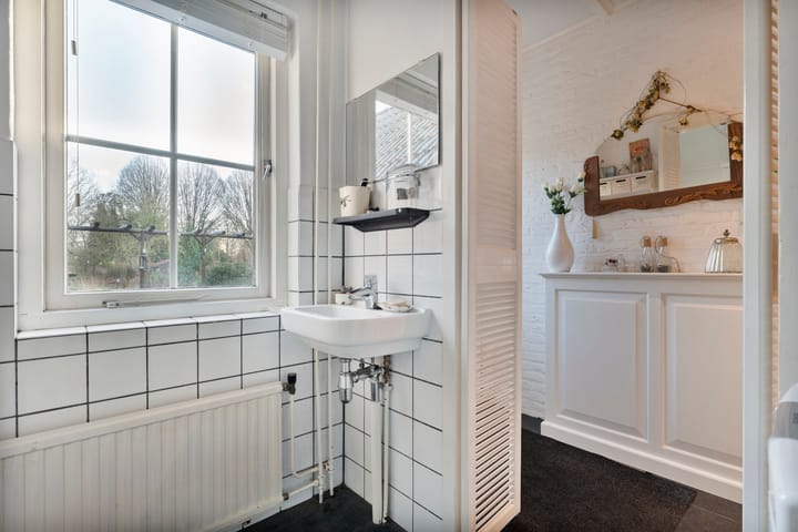 Foto 30 van Van Haeringenstraat 37