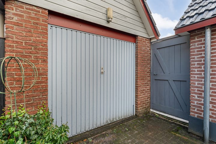 Foto 42 van Van Haeringenstraat 37