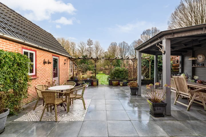 Foto 44 van Van Haeringenstraat 37