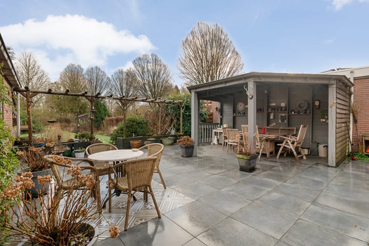 Foto 45 van Van Haeringenstraat 37