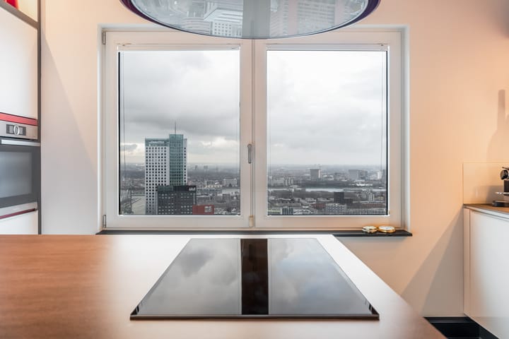 Foto 12 van Van der Hoevenplein 228