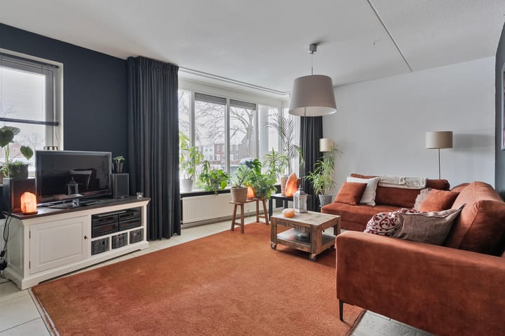 Foto 6 van Van Rechterenallee 30