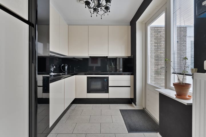 Foto 12 van Van Rechterenallee 30