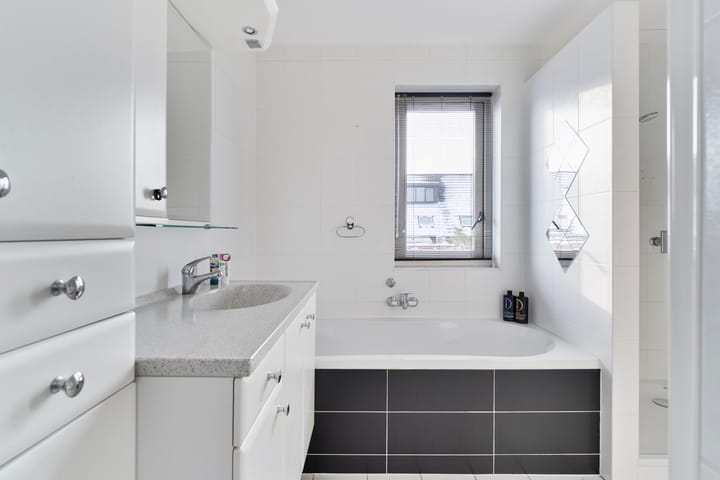 Foto 19 van Van Rechterenallee 30