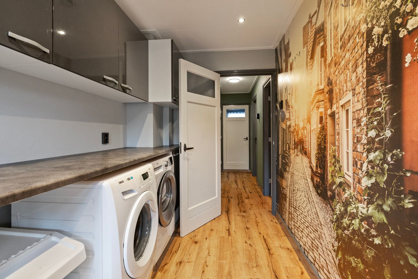 Photo 20 of Bremstraat 6