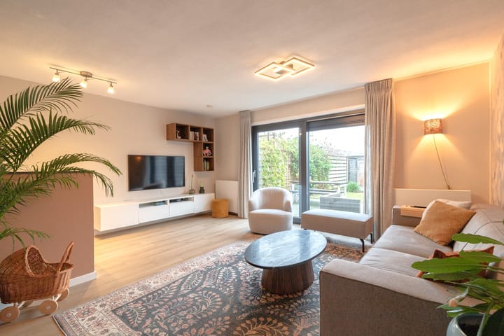 Foto 8 van James Baldwinstraat 24