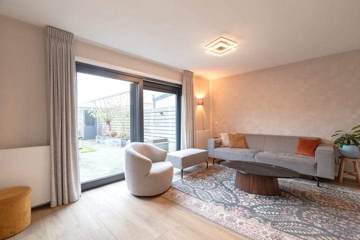 Foto 9 van James Baldwinstraat 24