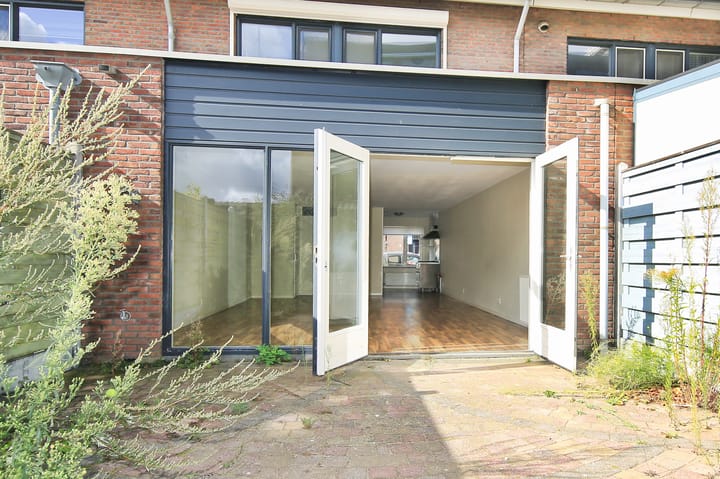 Foto 13 van Wim van Eststraat 23