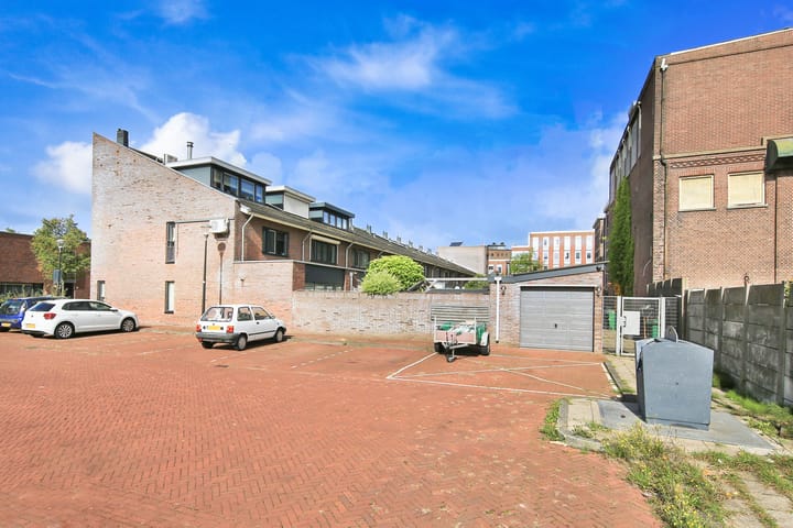 Foto 30 van Wim van Eststraat 23