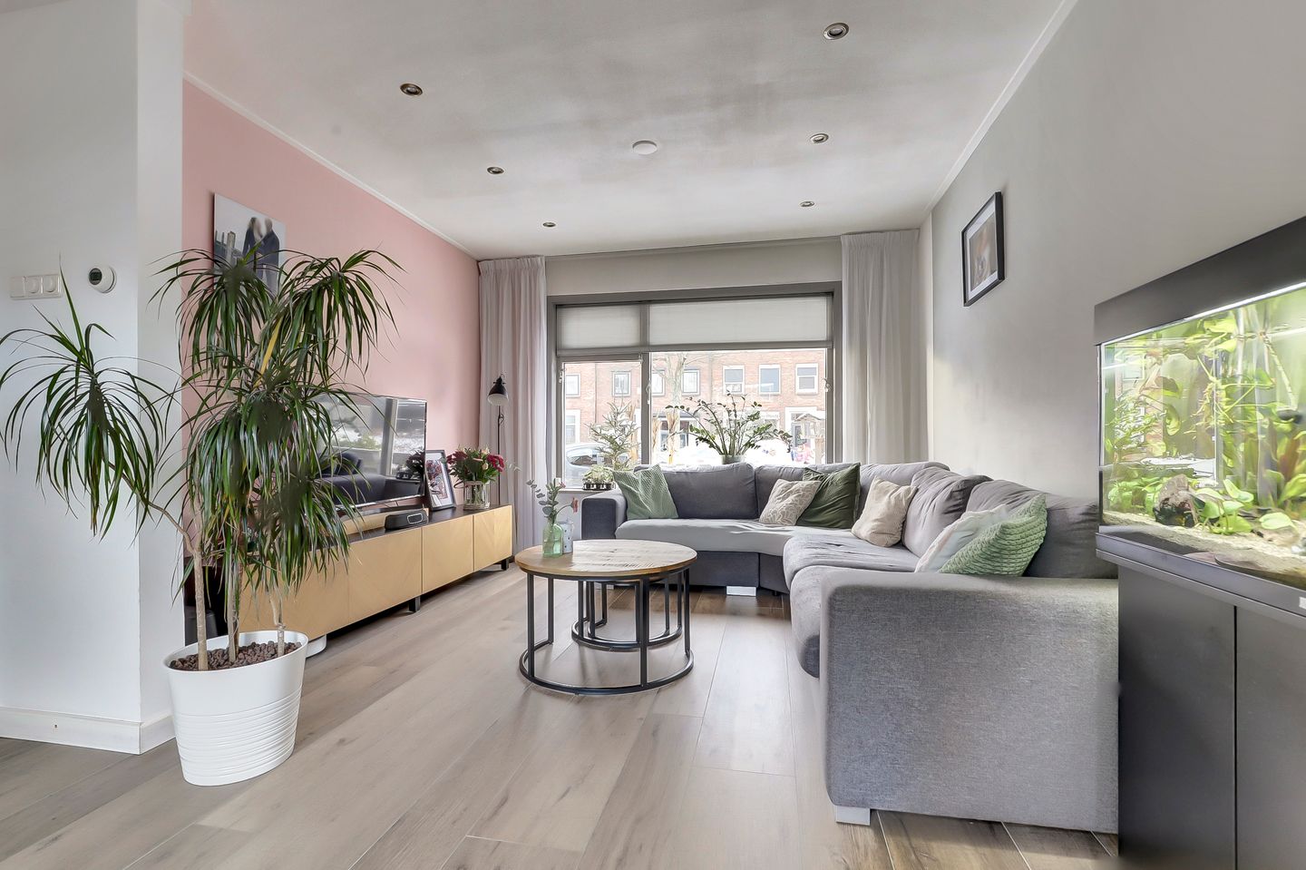 Photo 4 of Ribesstraat 12