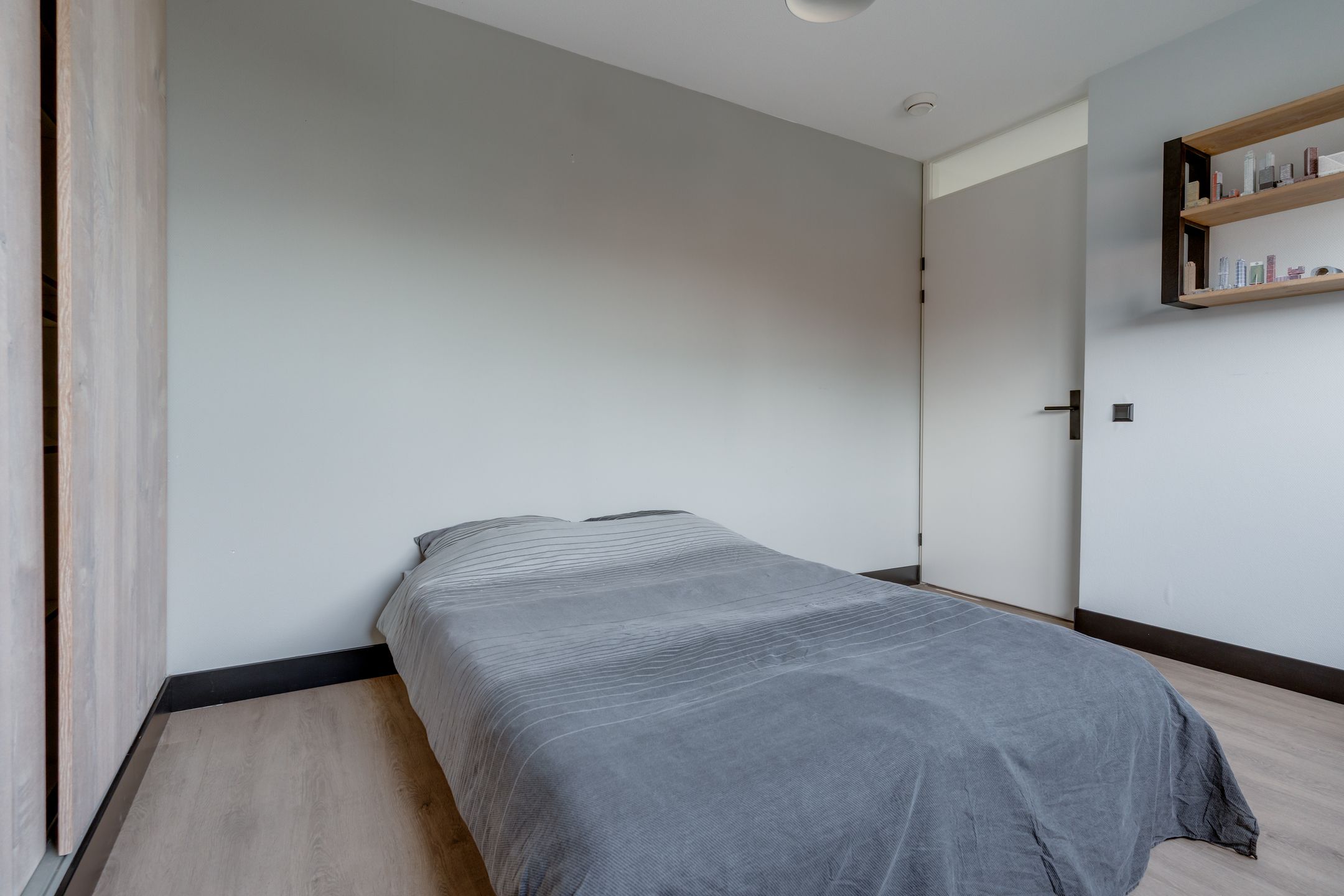 Foto 24 van Staringlaan 1-H