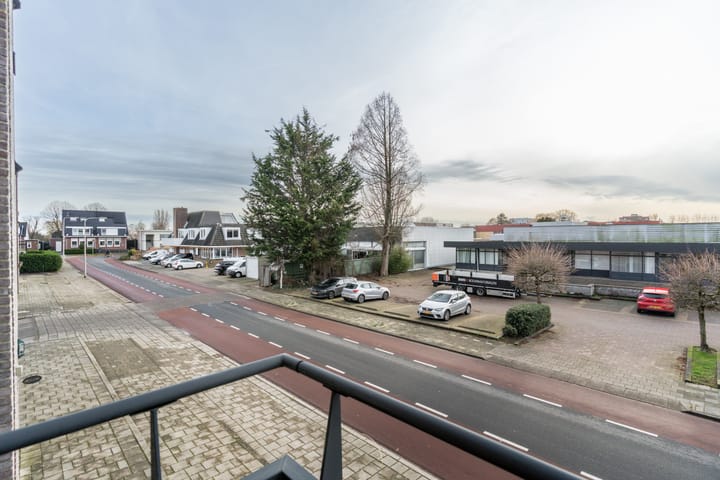 Foto 29 van Staringlaan 1-H