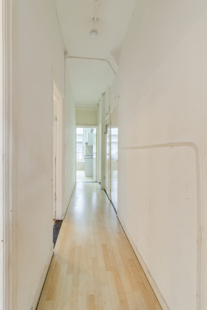 Photo 7 of Bloemfonteinstraat 15