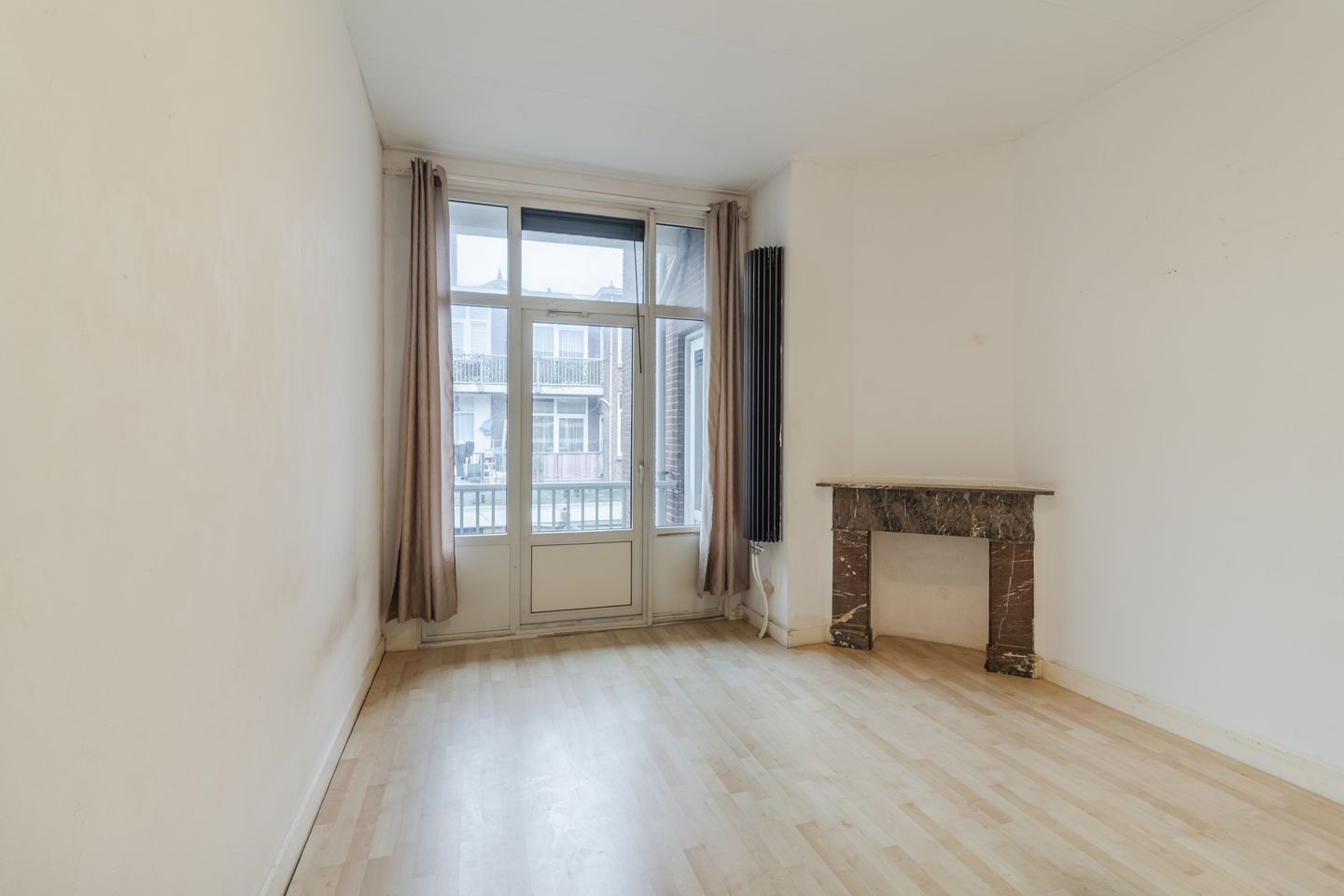 Foto 10 van Bloemfonteinstraat 15