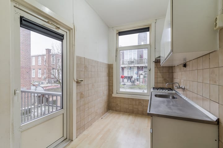 Photo 12 of Bloemfonteinstraat 15