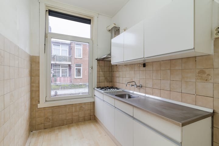 Photo 14 of Bloemfonteinstraat 15