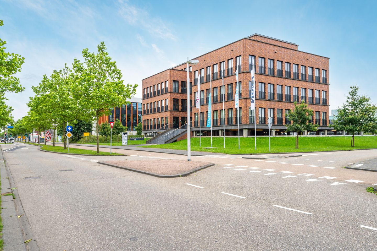 View photo 4 of Orteliuslaan 899