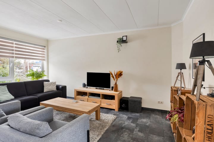 Photo 11 of Paulus Potterstraat 3