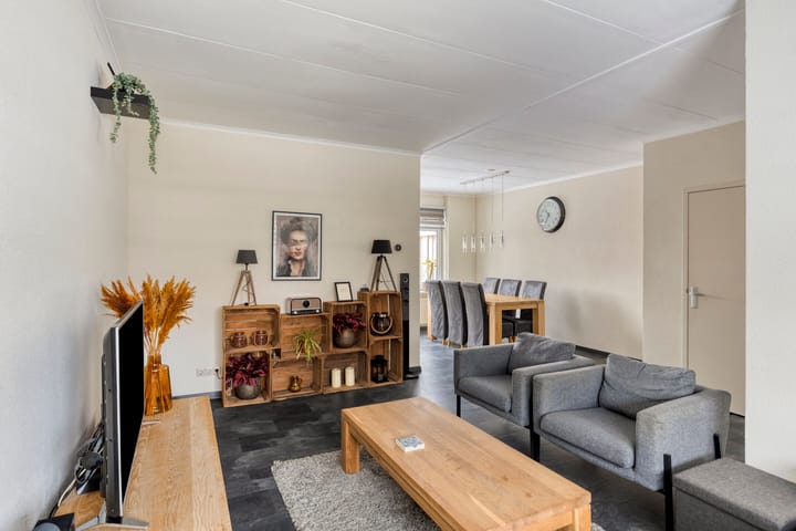 Photo 13 of Paulus Potterstraat 3