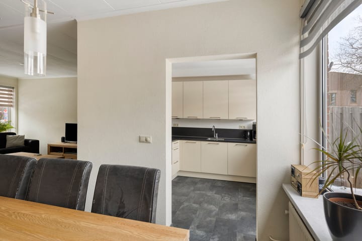 Photo 16 of Paulus Potterstraat 3