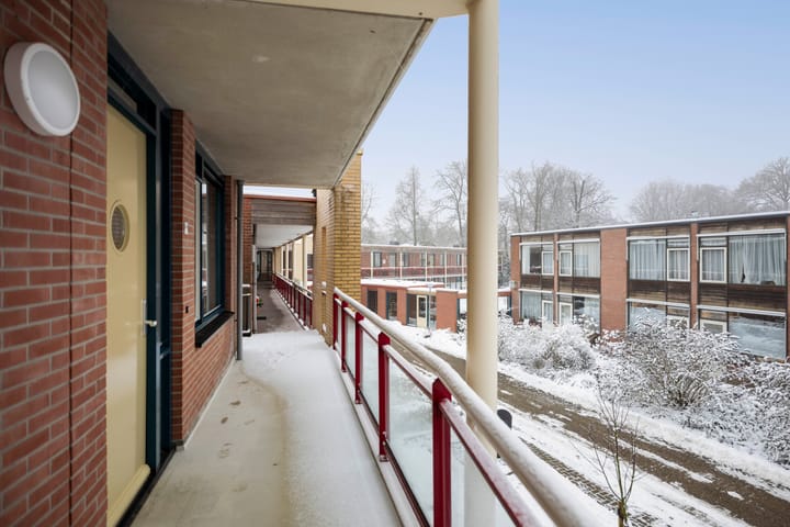 Foto 9 van Burg. Doffegnieslaan 2-F10