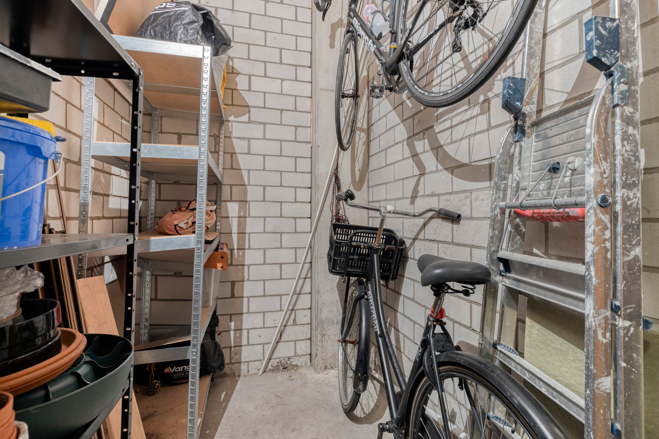 Photo 33 of Zuiddijk 4-G