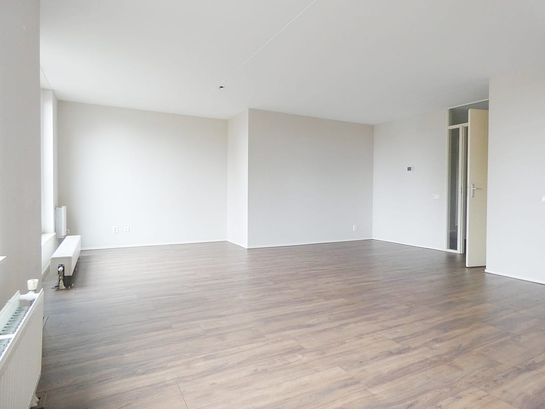 Photo 2 of Juliana van Stolberglaan 3-U