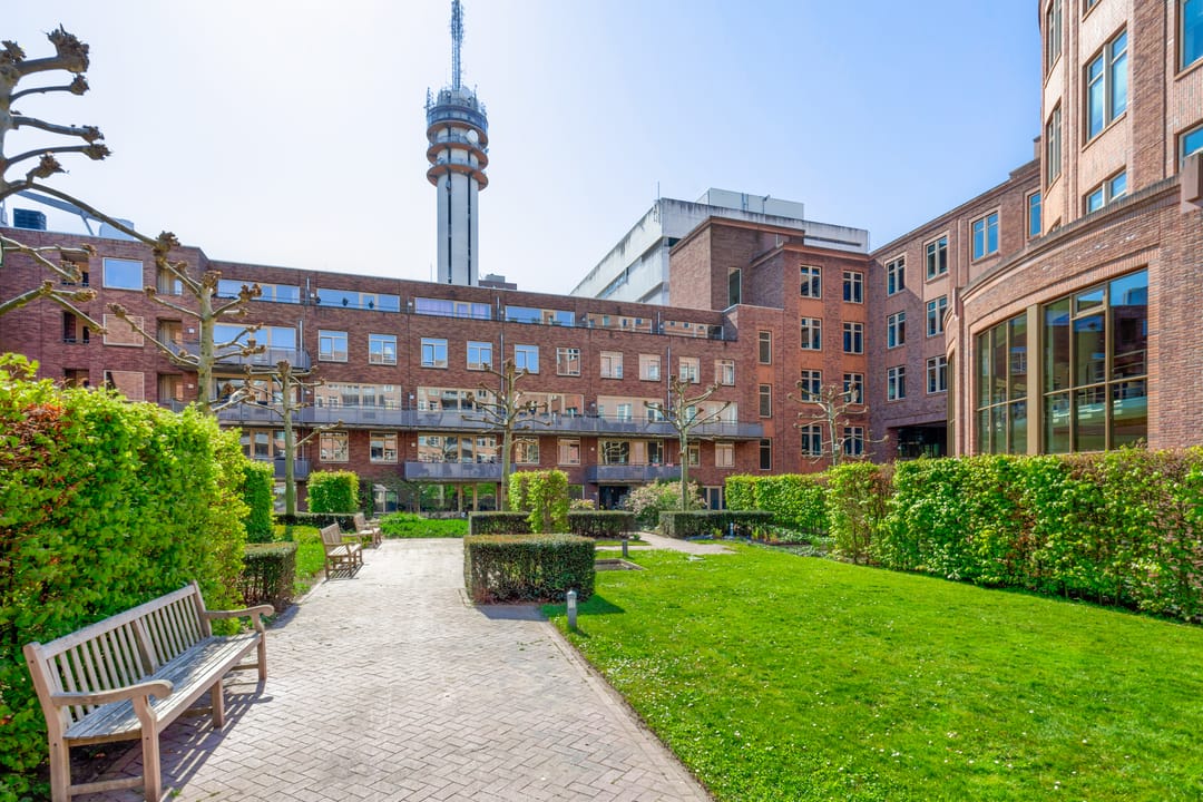 Photo 17 of Juliana van Stolberglaan 3-U