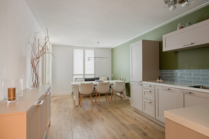 Foto 16 van Borneostraat 140