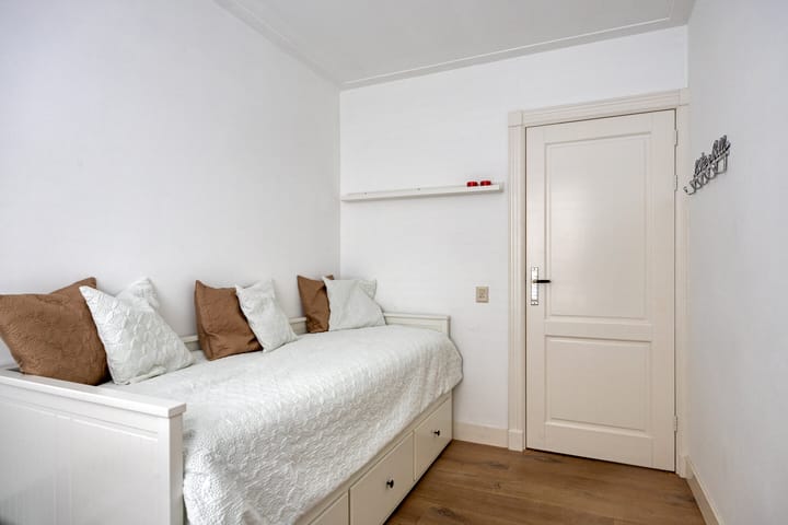 Foto 12 van Borneostraat 140