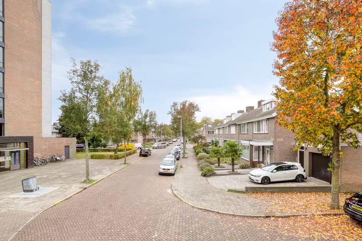 Foto 34 van Generaal de Carislaan 4