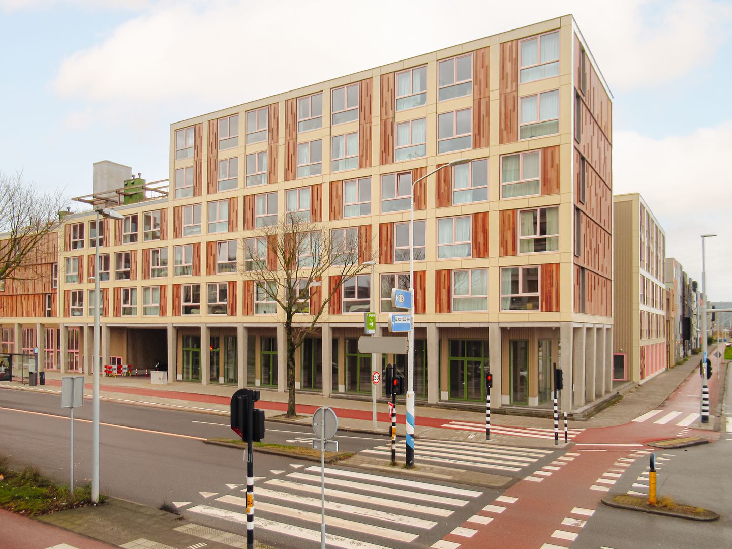 Bekijk foto 3 van Ridderspoorweg 2-A