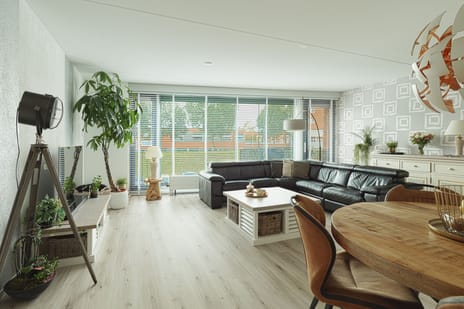 Reling 303 secondary image