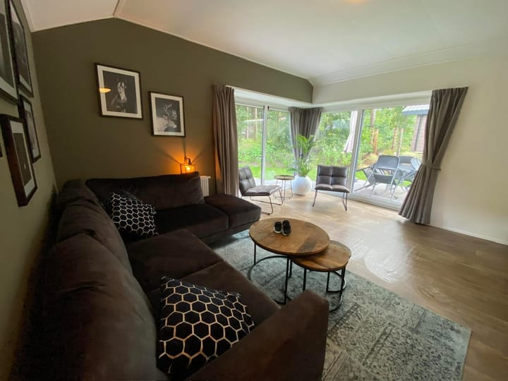 Photo 2 of Laan van Laag Kanje 1-602