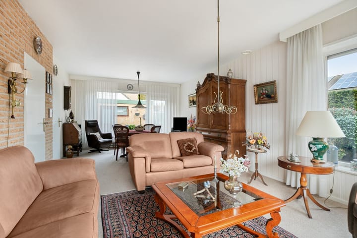 Foto 2 van van Diggelenweg 8