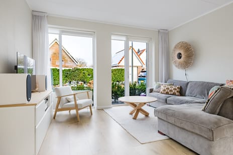 Menning 17 secondary image