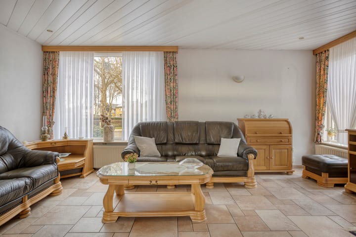 Foto 2 van Julianalaan 71