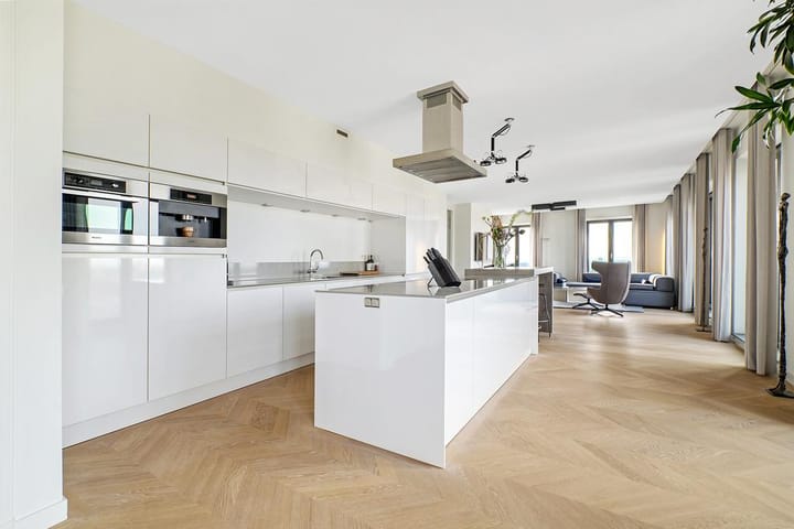 Foto 5 van Gustav Mahlerplein 257