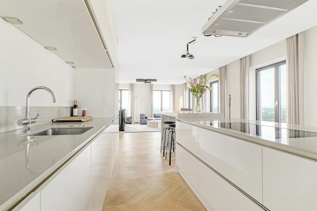 Foto 10 van Gustav Mahlerplein 257