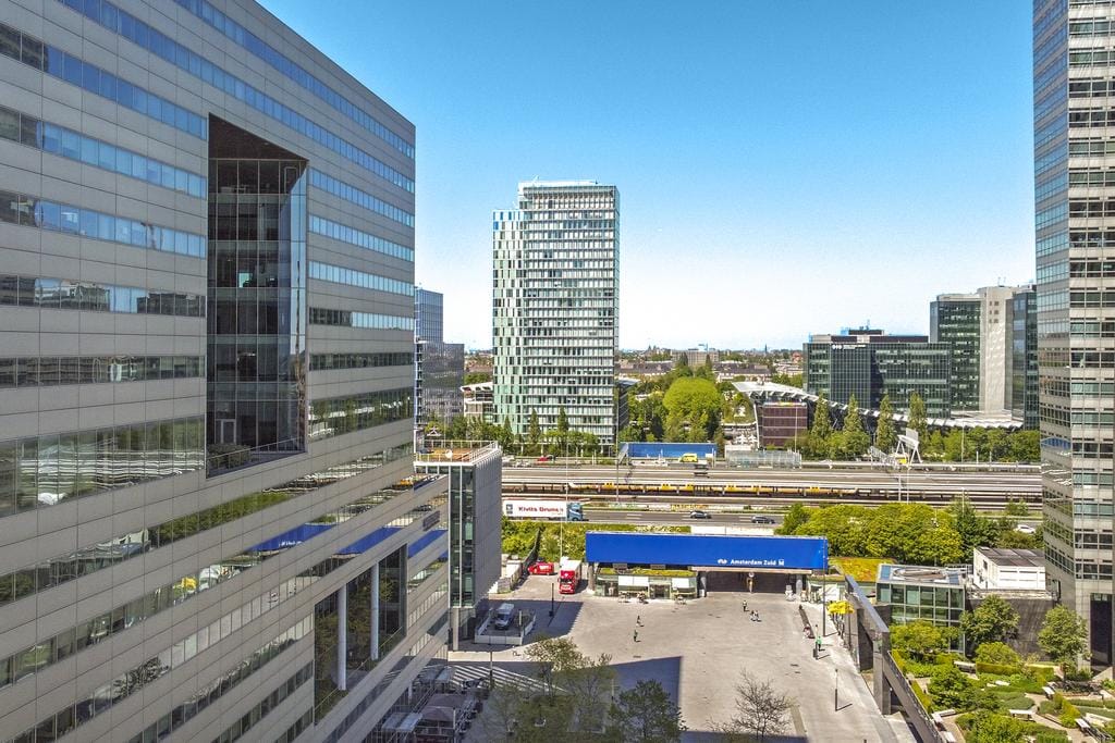 Foto 17 van Gustav Mahlerplein 257